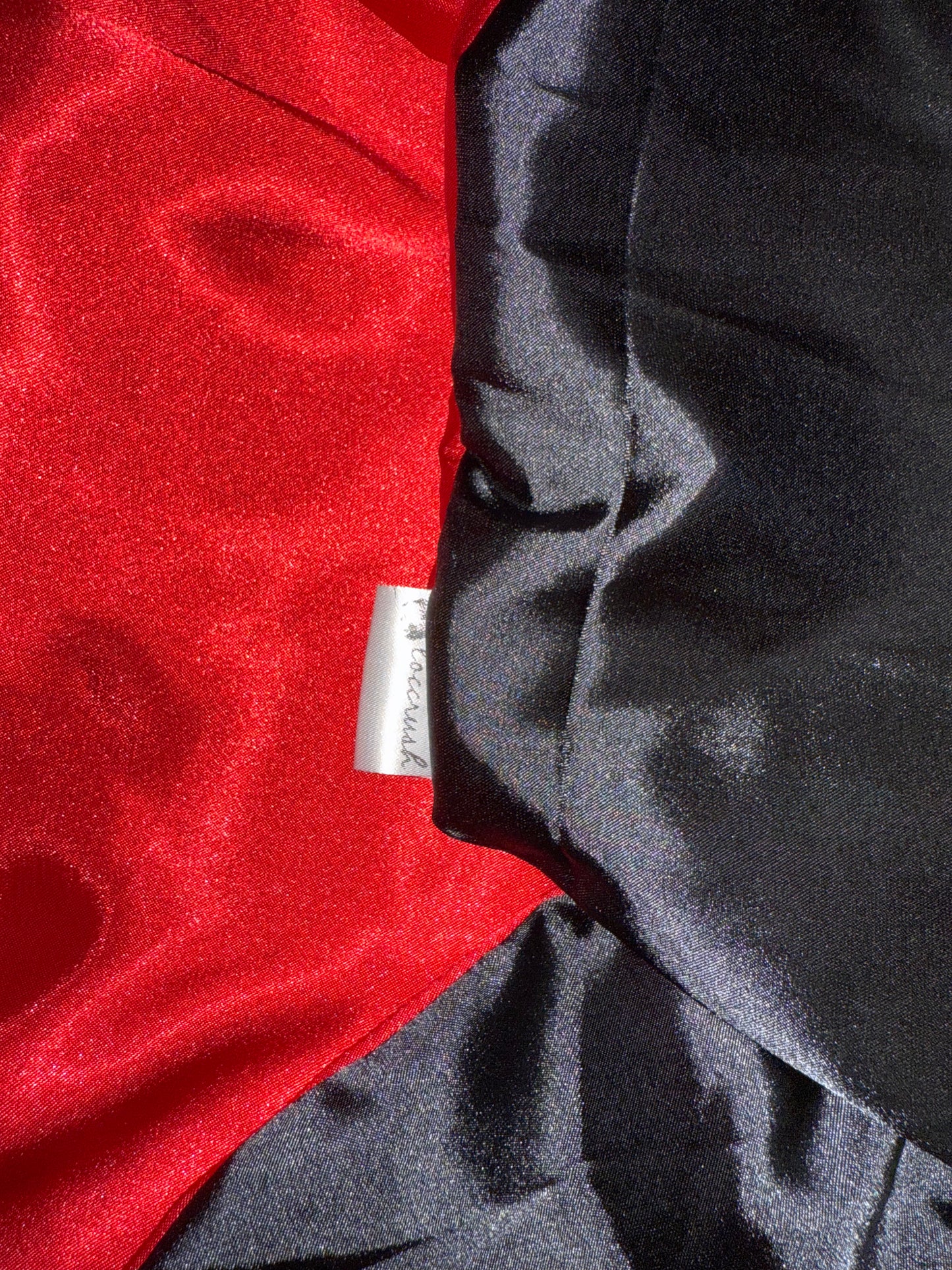 Bonnet imprimé spécial lumière rouge